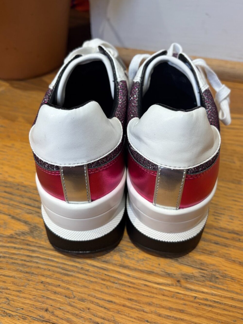 Michael Kors Mabel Trainer sneakers Size 8.5 Glitter Tag still on bottom - Picture 3 of 9